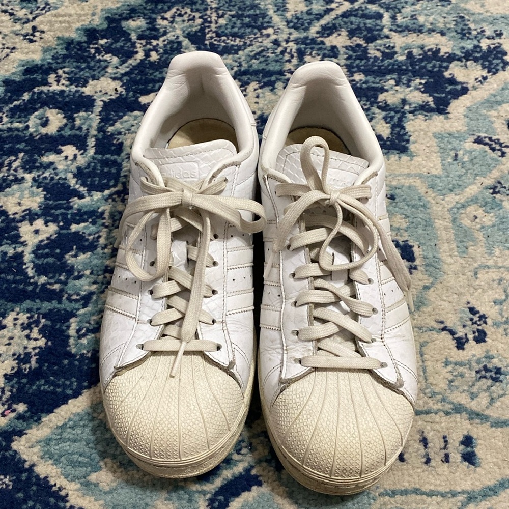 Adidas White leather snakeskin print Superstars size 10